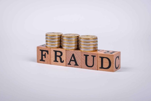 How Can Small Businesses in the UK Leverage AI for Fraud Detection?